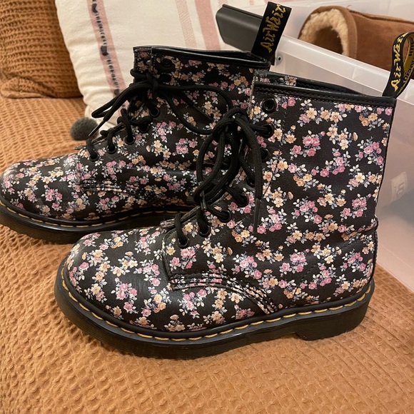 Dr. Martens Shoes - Dr. Martens 1460 Floral Combat Bootz
